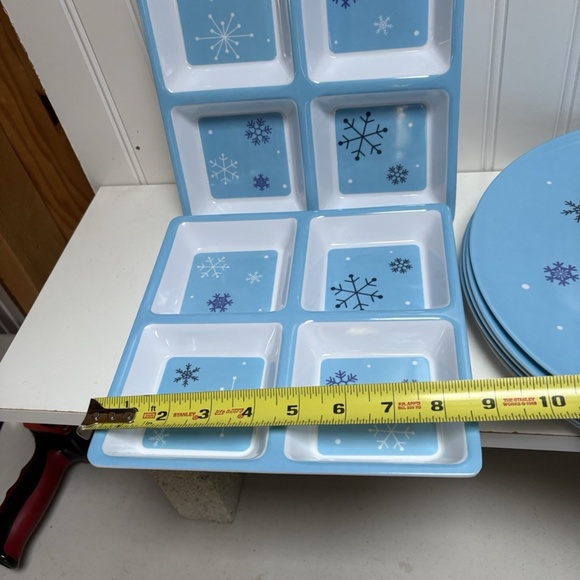 2005 Christmas Holiday Blue Snowflake Melamine Dinner Set Plates Trays 10 Pieces - Picture 6 of 11